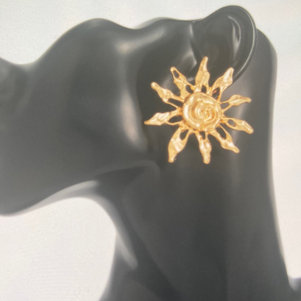 Radiant Gold Sunburst Earrings - Picture 4 of 4